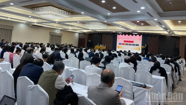 Đông đảo các đơn vị xuất bản, in và phát hành tham dự hội nghị. 