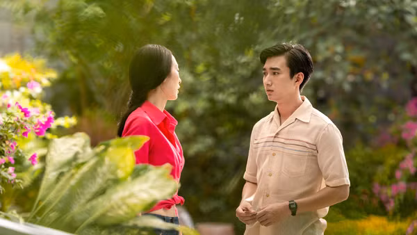 Bối cảnh phim được xây dựng thơ mộng, lãng mạn. (Ảnh: Galaxy Studio cung cấp)