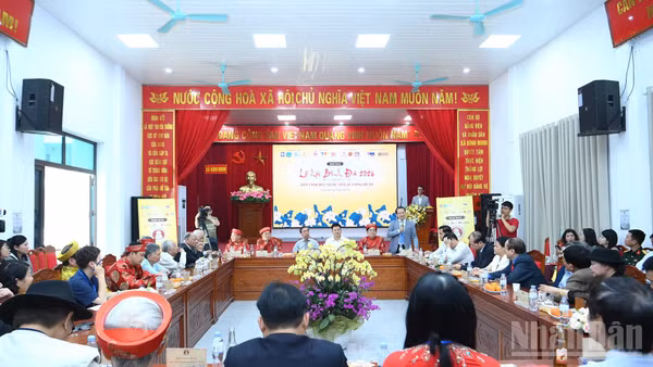 Buổi họp báo về lễ hội Bình Đà. (Ảnh: ĐĂNG KHOA)