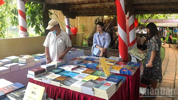 Giới thiệu sách tại Ngày sách và Văn hóa đọc Việt Nam 2024.