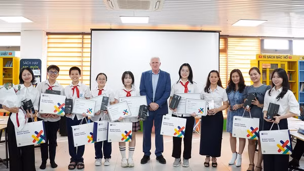 Trường Trung học cơ sở Cầu Giấy giành ngôi Quán quân. (Ảnh: Hội đồng Anh cung cấp)