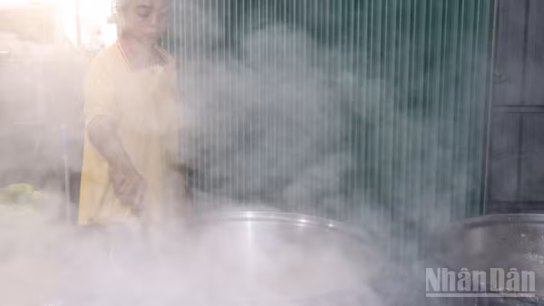 Nấu đường thốt nốt ở vùng Thất Sơn.