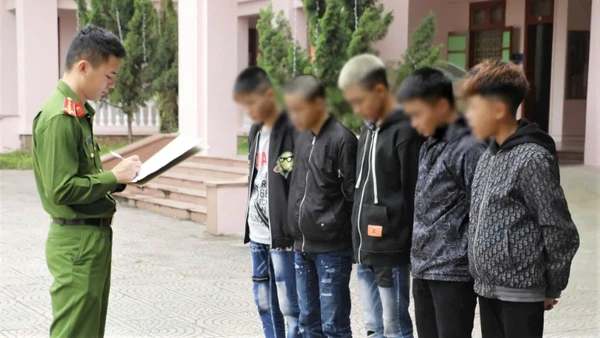 Các đối tượng trộm cắp trong chuyên án bị bắt giữ. (Ảnh: CÔNG AN NGHỆ AN)