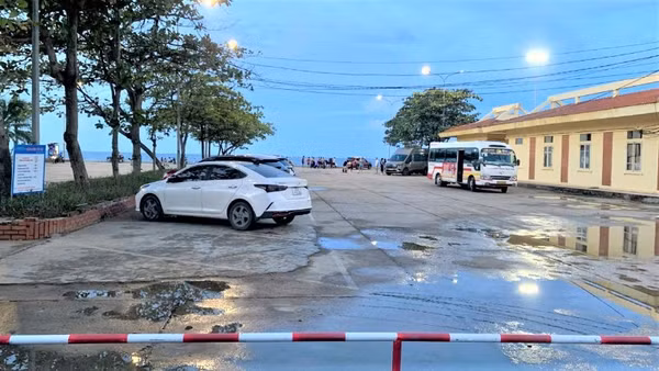 Ủy ban nhân dân phường Cửa Lò yêu cầu các cơ sở kinh doanh dịch vụ phải thu đúng giá niêm yết.