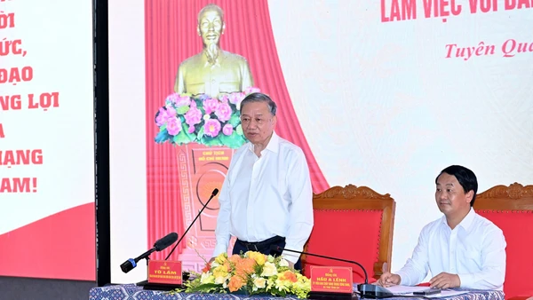 Tổng Bí thư Tô Lâm chủ trì buổi làm việc với Ban Thường vụ Tỉnh ủy Tuyên Quang. (Ảnh: ĐĂNG KHOA) 