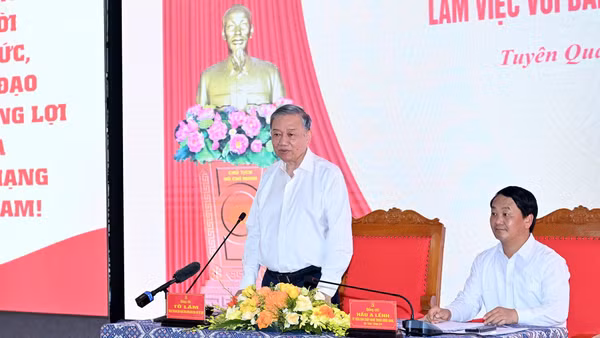 Tổng Bí thư Tô Lâm chủ trì buổi làm việc với Ban Thường vụ Tỉnh ủy Tuyên Quang. (Ảnh: ĐĂNG KHOA) 