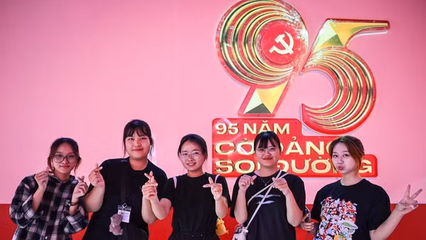 Thế hệ trẻ ngày càng quan tâm và muốn tìm về lịch sử.