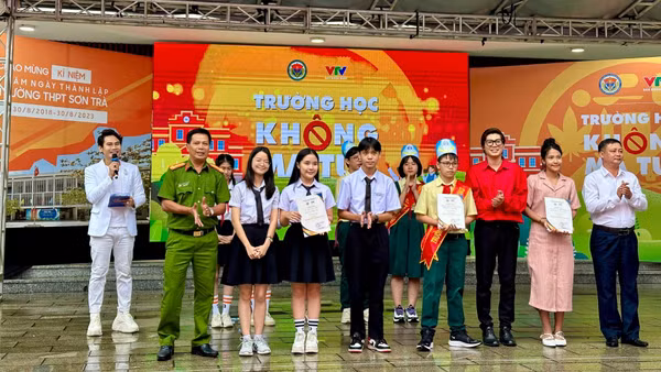 Chú trọng công tác tuyên truyền, phòng ngừa ma túy. (Ảnh: PC04)