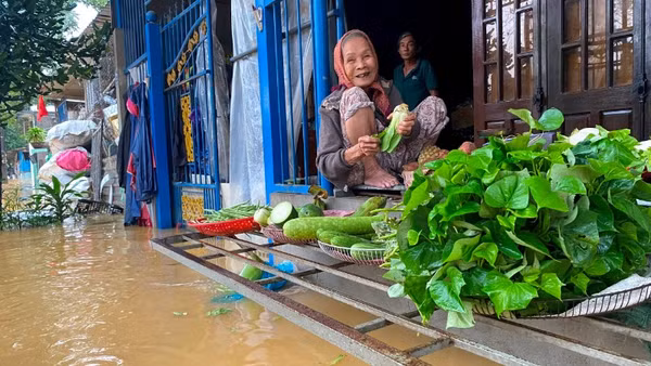 Có phương án chủ động, người dân bình tĩnh sống chung với mưa lụt.