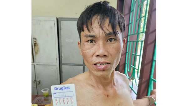 Đối tượng Bạc Cầm Sáng tại cơ quan Công an. (Ảnh: THẾ ANH)