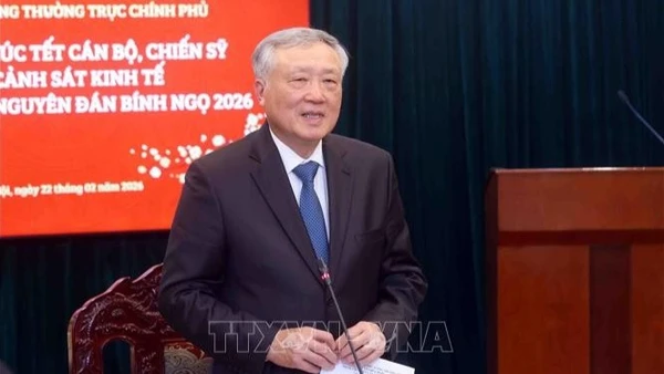 Phó Thủ tướng Thường trực Nguyễn Hòa Bình phát biểu chúc Tết cán bộ, chiến sĩ Cục Cảnh sát kinh tế, Bộ Công an nhân dịp Tết Nguyên đán Bính Ngọ 2026. (Ảnh: Phạm Kiên/TTXVN)