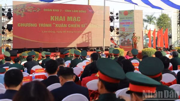 Quang cảnh Lễ khai mạc Chương trình "Xuân Chiến sĩ" lần thứ XI năm 2026 tại tỉnh Lâm Đồng.