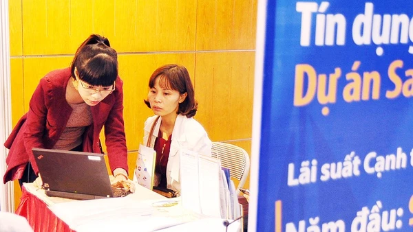 Thị trường tín dụng bất động sản ghi nhận diễn biến đáng chú ý khi mặt bằng lãi suất cho vay mua nhà tăng mạnh. Ảnh: NGUYỆT ANH