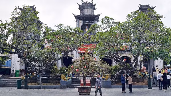 Cần giữ gìn sự tôn nghiêm ở đền Bảo Lộc, nơi thờ Quốc công Tiết chế Hưng Đạo Đại vương Trần Quốc Tuấn.