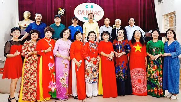 Một buổi sinh hoạt của câu lạc bộ.