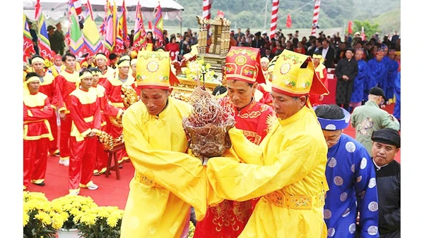 Các nghi lễ tại lễ hội đã được phục hồi. 