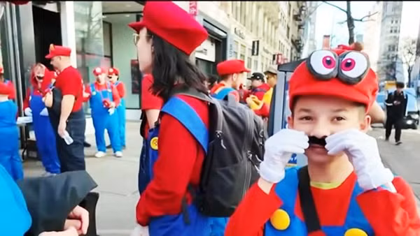 270 người hóa trang thành Mario