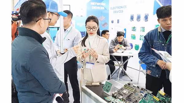 Mặt hàng chíp điện tử có cơ hội tăng tốc mạnh mẽ, góp phần nâng cao vị thế doanh nghiệp Việt trong chuỗi cung ứng toàn cầu. Ảnh: NAM ANH