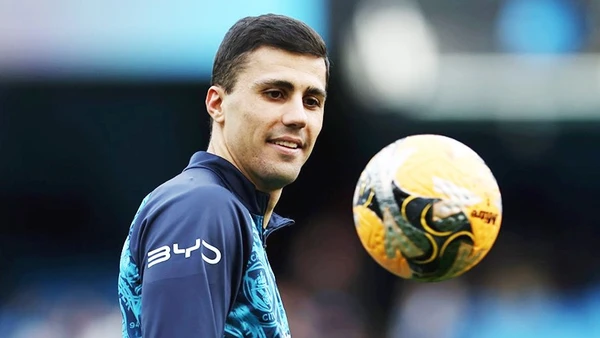 Real tiến gần Rodri