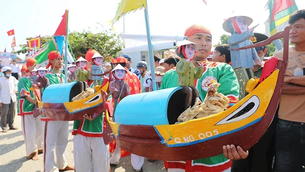 Nhiệt huyết của những người lính ra khơi năm xưa còn chảy vào lớp người hôm nay ở Lý Sơn.