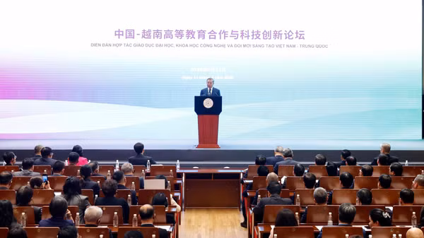 Tổng Bí thư, Chủ tịch nước Tô Lâm phát biểu chính sách tại Đại học Thanh Hoa. (Ảnh: Thống Nhất/TTXVN)