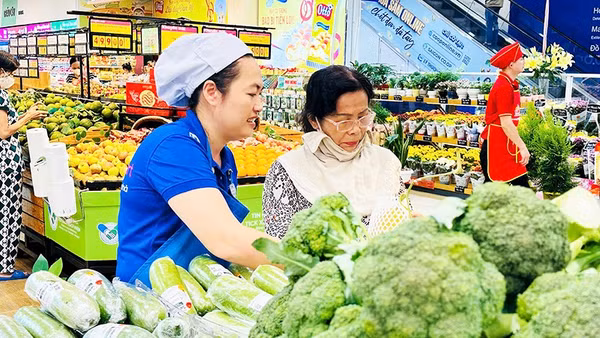 Các siêu thị đã có nhiều hoạt động khuyến mãi nhằm kích cầu tiêu dùng. 