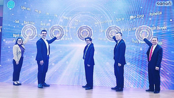 "Tiêm chủng cho mọi người"