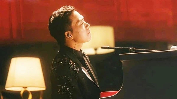 Tôi neo âm nhạc vào niềm tin, không phải vào khổ đau