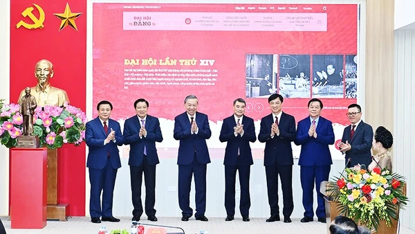 Lễ ra mắt Trang thông tin điện tử chuyên đề Đảng Cộng sản Việt Nam-Đại hội XIV diễn ra tại Trụ sở Bộ Biên tập Báo Nhân Dân. Ảnh: ĐĂNG KHOA