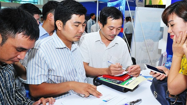 Cho vay mua bất động sản chiếm tỷ lệ cao trong hoạt động tín dụng. Ảnh: NGUYỆT ANH