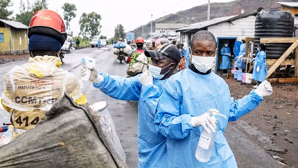 Công tác kiểm soát dịch được triển khai chặt chẽ tại CHDC Congo. Ảnh: THE BOSTON GLOBE