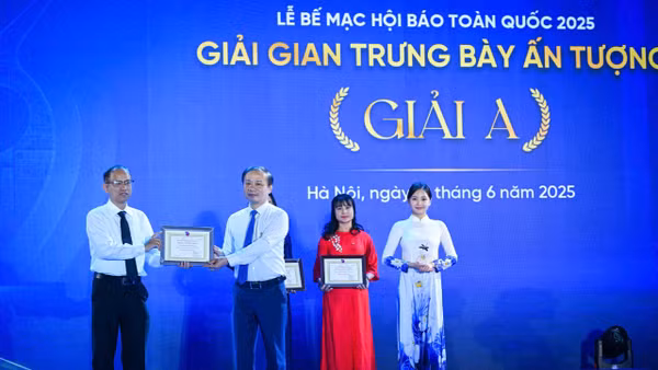 Liên Chi hội Báo Nhân Dân đoạt giải A Gian trưng bày ấn tượng.