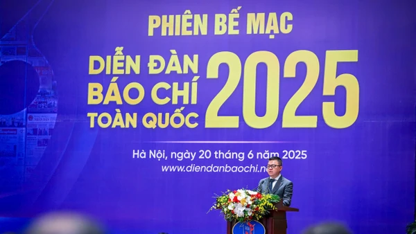 Chiều 20/6, tại Hà Nội, sau gần 2 ngày làm việc với 10 phiên thảo luận chuyên sâu, Diễn đàn Báo chí toàn quốc năm 2025 đã chính thức bế mạc. (Ảnh: THÀNH ĐẠT)