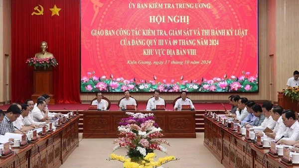 Trao Giải Cuộc Thi Và Triển Lãm Ảnh Nghệ Thuật Cấp Quốc Gia “Tổ Quốc Bên Bờ Sóng” Lần Thứ Iii Hội Nghị Giao Ban Công Tác Kiểm Tra, Giám Sát Và Thi Hành Kỷ Luật Của Đảng Khu Vực Địa Bàn Viii Quý Iii Và Chín Tháng Năm 2024. (Ảnh Ttxvn)