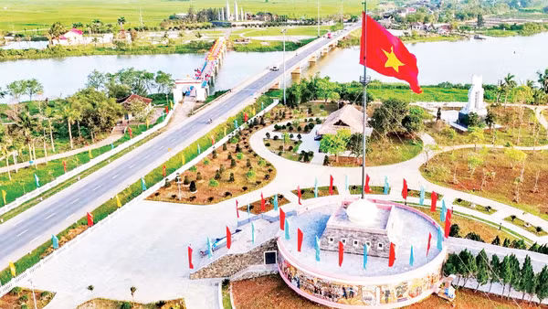 Khu di tích quốc gia đặc biệt đôi bờ Hiền Lương-Bến Hải nhìn từ trên cao.