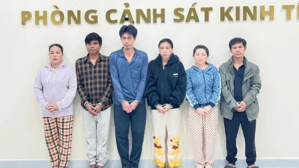 Các bị can tại cơ quan chức năng. (Ảnh: Công an cung cấp)