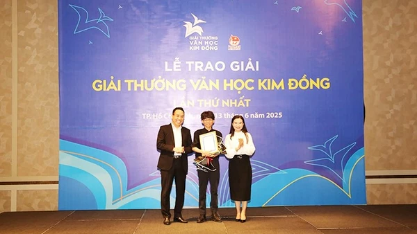 Tác giả Giai Du nhận giải cao nhất Giải thưởng văn học Kim Đồng lần thứ nhất.