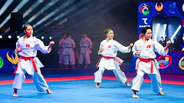 Đội kata nữ Việt Nam giành Huy chương vàng tại Giải vô địch karate châu Á 2025. (Ảnh AKF)