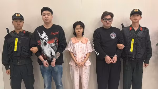 Các đối tượng tại cơ quan chức năng. (Ảnh: Công an cung cấp)