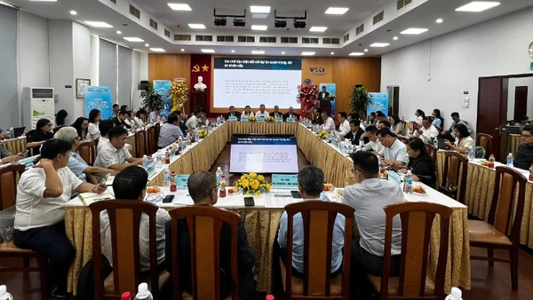 Toàn cảnh tọa đàm. 