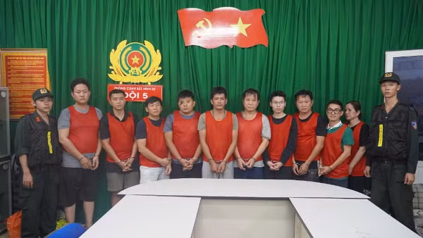 Các đối tượng tại cơ quan chức năng. (Ảnh: Công an cung cấp)