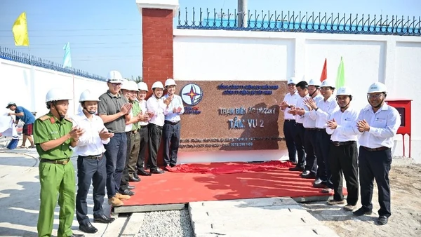 Khánh thành công trình Trạm biến áp 110kV Tầm Vu 2 và đường dây đấu nối, tỉnh Tây Ninh vào ngày 19/12.