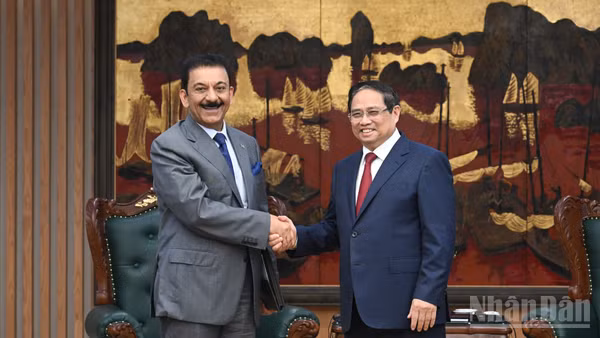 Thủ tướng Phạm Minh Chính tiếp ông Yousef Ashour Al-Sabbagh, Đại sứ Kuwait tại Việt Nam.