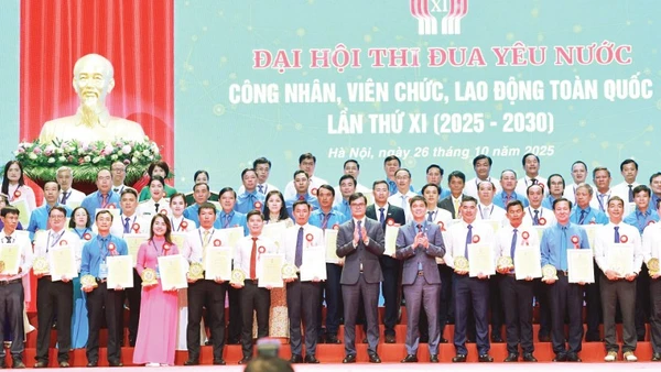 Tôn vinh tập thể, cá nhân điển hình tiên tiến phong trào thi đua công nhân, viên chức, lao động toàn quốc giai đoạn 2020-2025.