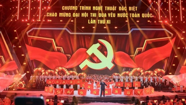 Chương trình nghệ thuật đặc biệt chào mừng Đại hội Thi đua yêu nước toàn quốc. (Ảnh: TTXVN)