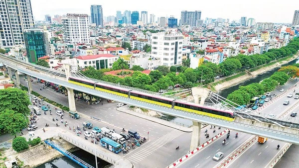 Hà Nội sẽ hành động quyết liệt hơn để phát triển hạ tầng ngày càng xanh, văn minh, hiện đại. (Ảnh THẾ ĐẠI)