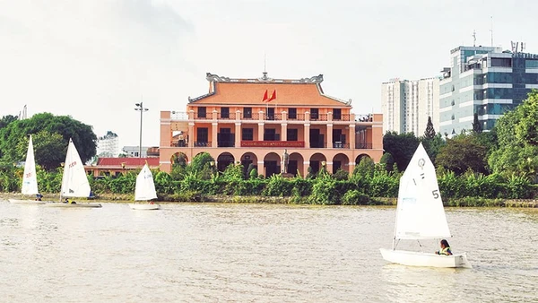 Bến Nhà Rồng, nay là Bảo tàng Hồ Chí Minh, Chi nhánh Thành phố Hồ Chí Minh, một điểm nhấn về Không gian văn hóa Hồ Chí Minh trên địa bàn thành phố. (Ảnh MẠNH HẢO)