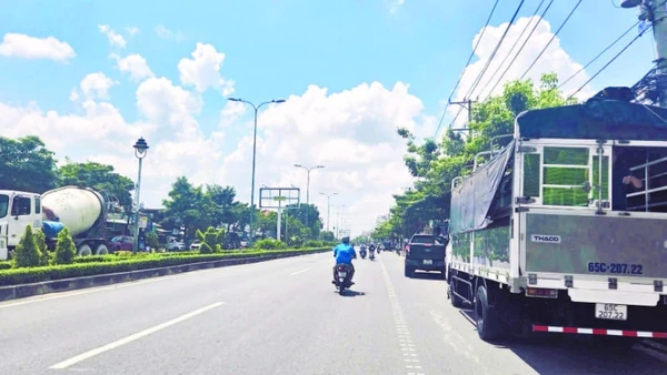 Một tuyến đường ở trung tâm Cần Thơ được hoàn thiện, tạo thuận lợi trong việc kết nối.