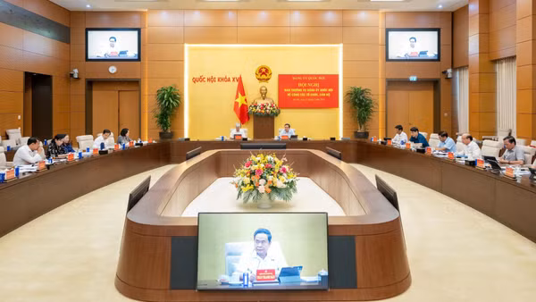 Quang cảnh Hội nghị Ban Thường vụ Đảng ủy Quốc hội.