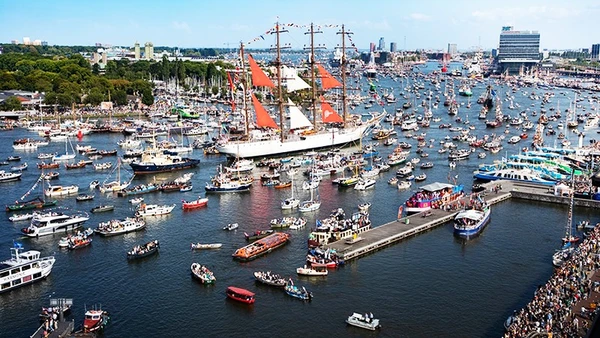 Lễ hội thuyền buồm Amsterdam 